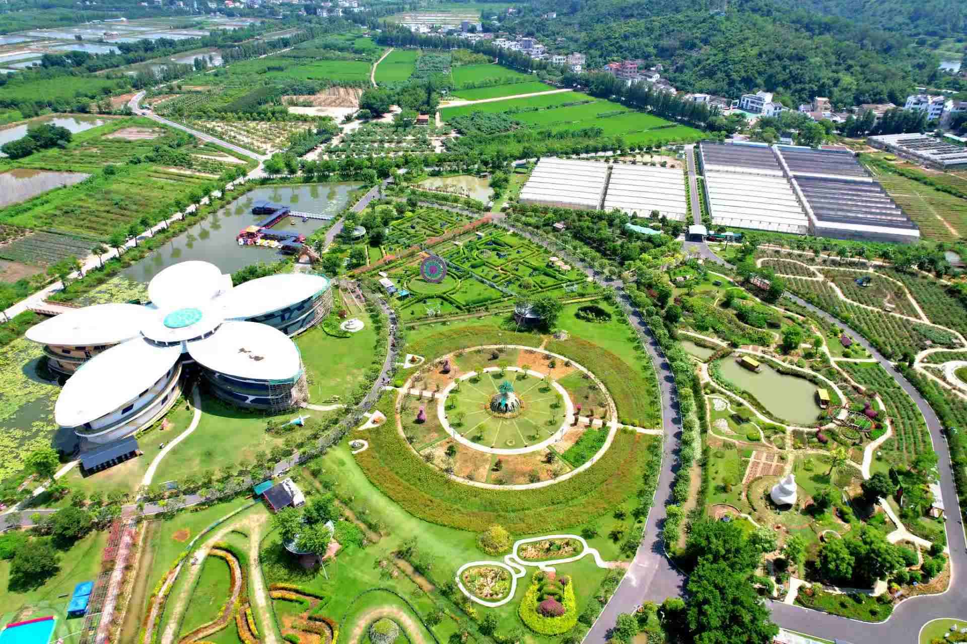 岭南大地百草园航拍全景
